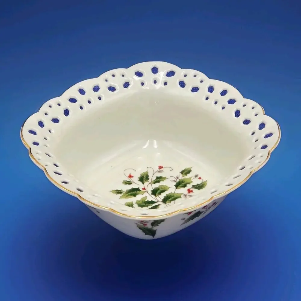 Royal Limited Holly Holiday Pierced Bowl 7